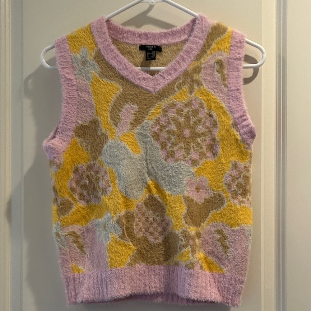 Forever 21  Kids Fuzzy Floral Sweater Vest in Pastel Pink & Yellow size 13/14